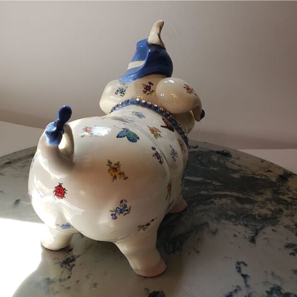 Vintage Big Pig w/Feathered Hat, Collar & Butterflies - Picture 4 of 14